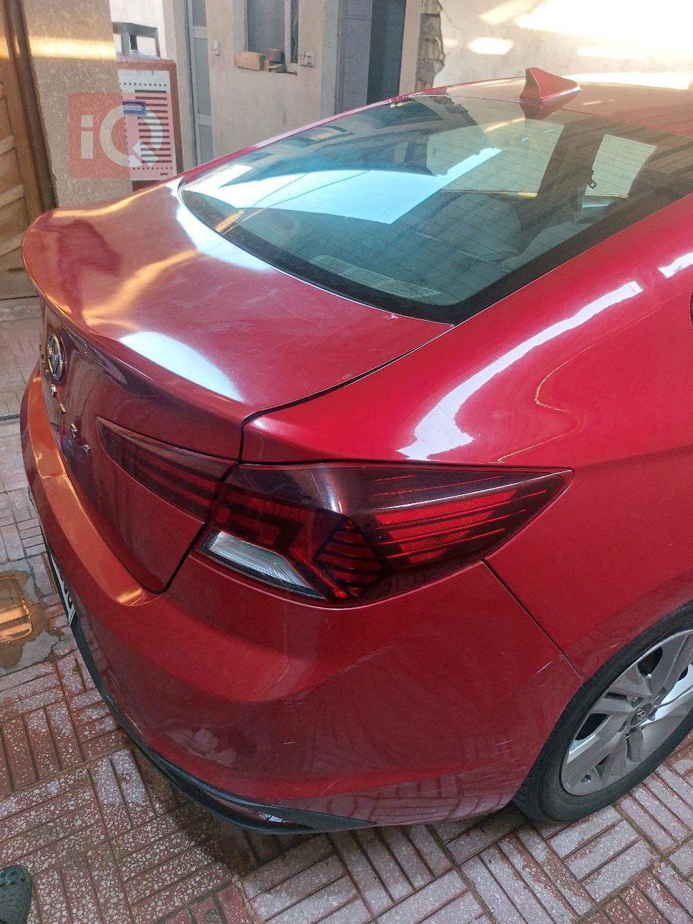 هیوندای ئەلەنترا